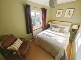 King Arthur's Rest House, Hot Tub & Garden Sleeps 10