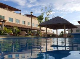 Casa Tulipanes Morelos, Alberca, Jacuzzi, AC, WiFi、Morelosのホットタブ付きホテル