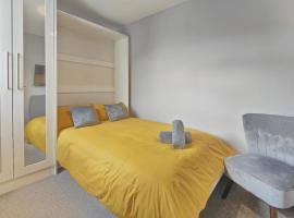 Cosy Holiday Studio in Hazel Grove - Self Catering Apartment 1, hotel en Hazel Grove