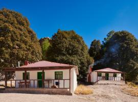 Parque Cueva de los Leones, hotel v destinaci Creel