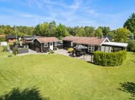 3 Bedroom Stunning Home In Højby