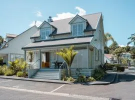 Butterfly Cottage 2 or 3 Bedroom- Russell Cottages Collection