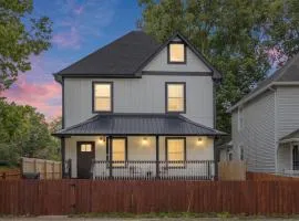 Central Indy 5BD - Pingpong - Outdoor Movie - BBQ