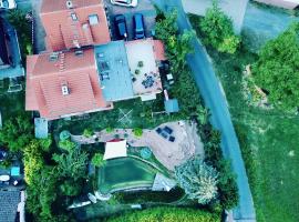 Apartment Joelle mit Sauna, Schwimmteich und Gym，埃爾巴赫的SPA 飯店