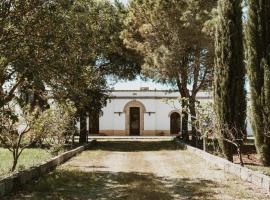 Bio-Agriturismo masseria La Palombara, מלון בסאלבה