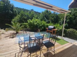 Gîte La Bauge 1 à 7 personnes 26400 Montclar sur Gervanne, Hotel in Montclar-sur-Gervanne