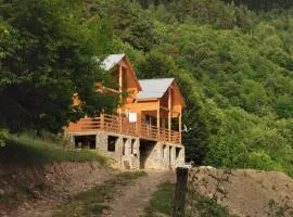 Heshkili Cottages