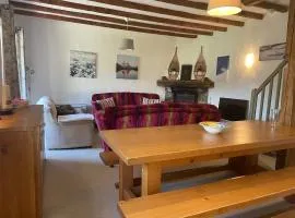 Chalet Muguet - Centre of Village location!
