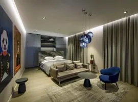 Luxury Smart Home Apartment in Vilnius Old Town, Sleep on Hästens