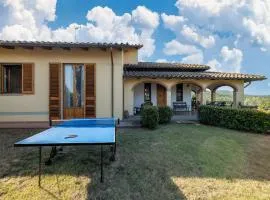 Villa in Tuscany with Stunning Views