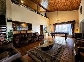 Walters Lane Luxury Accommodation main house - No loadshedding