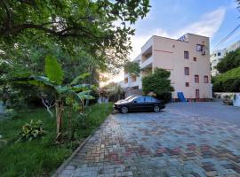 Top view hostel, Hotel in Durrës