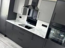 Modern 3 Bedroom Apartment