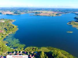 Ferienhaus -Möwennest-、シュテルンベルクのホテル