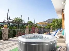 Giardino di Nonno Lucio - Surrounded by Lemon Tree