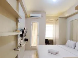 Comfort Studio at Candiland Apartment By Travelio