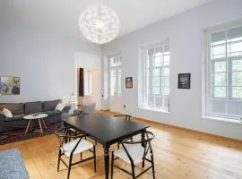 Tranquil 1BR Sololaki Apt - By Wehost