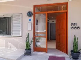 Jolly Suites