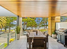 Waterfront Apt Gorgeous Views