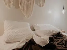 FLATS SUITE - Experiência e Conforto na charmosa Vila de São Jorge, Goiás