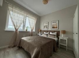 Apartamenty Na Żmijowej Górce, hotel v destinaci Debina