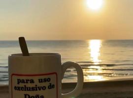 Garbí Beachfront Apartament - Primera línea con vistas al Mar Mediterraneo, Hotel in Bellreguart