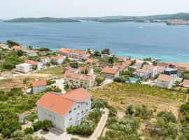 Apartments with parking space Kuciste - Perna, Peljesac - 10161