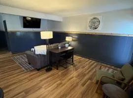 Deluxe Double Suite - Lake View