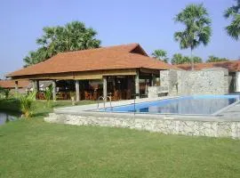 Thompukandam Village Resort