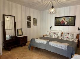 Sonnenhof Wildkatta Frühstückspension, hotel v destinaci Raabs an der Thaya