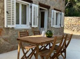 Stone house Vert