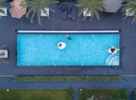 SeeView Resort (ซีวิว รีสอร์ต), hotel met zwembaden in Ban Pak Nam