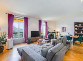 Logement avec vue panoramique à 2 pas du lac Léman, hotel a Montreux