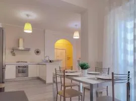 Piazza Centrale - Spazio, Comfort e WiFi