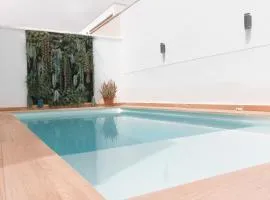 Sunrise & Pool Mairena Metro