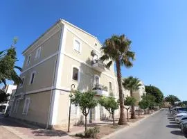 Histórica y moderna casa frente a la playa