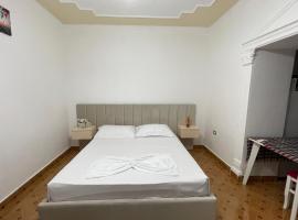 The Two Princesses, hotel v destinaci Shirokë