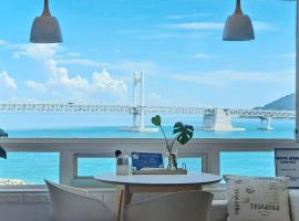 Stay Gangali with view of Gwangan bridge, hotel v destinaci Pusan