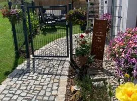 Gemütliche Ferienwohnung in idyllischer Lage-auf dem Land