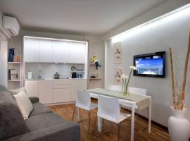 Boheme With Beach & Breakfast Included，位于维亚雷焦的酒店