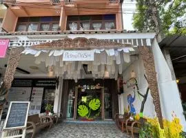 Retro At Phra Sing Guest House