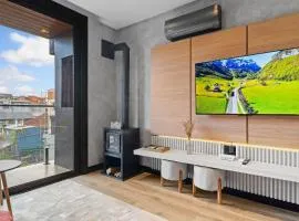 Welter You 1dorm e Piscina Aquecida by Achei
