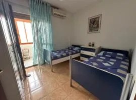 Cozy Room For Rent Near Beach