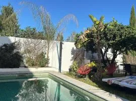 Sunshine Guesthouses Sleeps 6 Parking