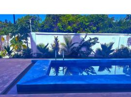 Sabali Lodge, Zanzibar, brunarica v mestu Jambiani