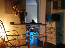 Little gem in Trevi Fountain