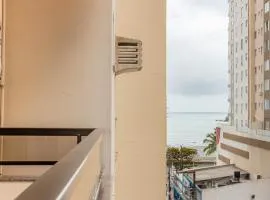 Elegância Clássica a 1 quadra da praia em Bc N704