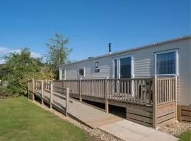 Pinewoods Easy Access sleeps 6 – dog friendly