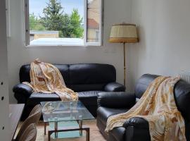 Le Coin Zen du Vacancier, hotel in Goussainville