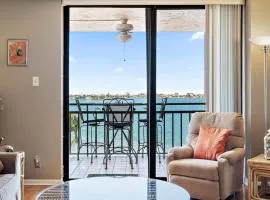 St Pete Isla Casa B-507 Beautiful